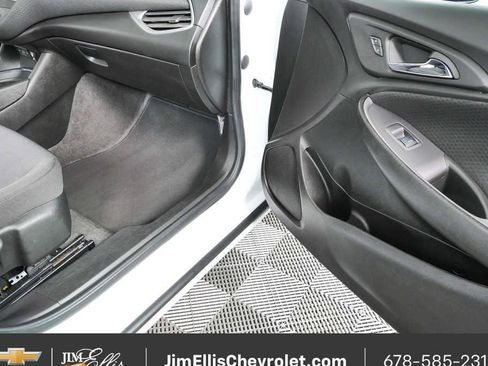 Used 2025 Chevrolet Malibu LT FWD image 23