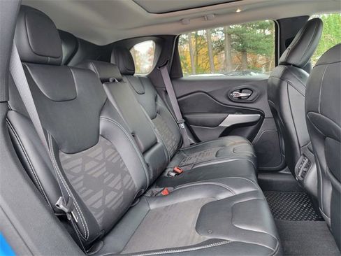 Certified 2022 Jeep Cherokee Latitude w/ Sun & Sound Group image 23