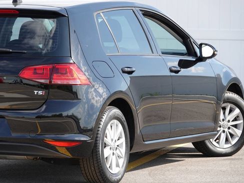 Used 2016 Volkswagen Golf S FWD image 28
