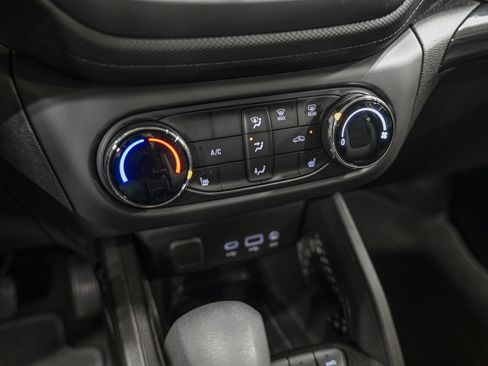 Used 2023 Chevrolet TrailBlazer LT image 23