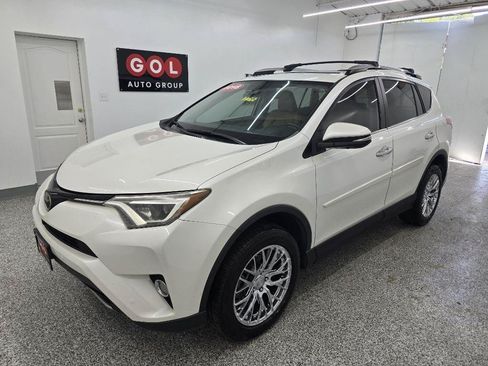 Used 2018 Toyota RAV4 Limited w/ Advanced Technology Package FWD image 3