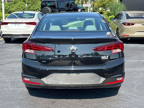 Used 2020 Hyundai Elantra SE w/ Cargo Package (C1) FWD image 4