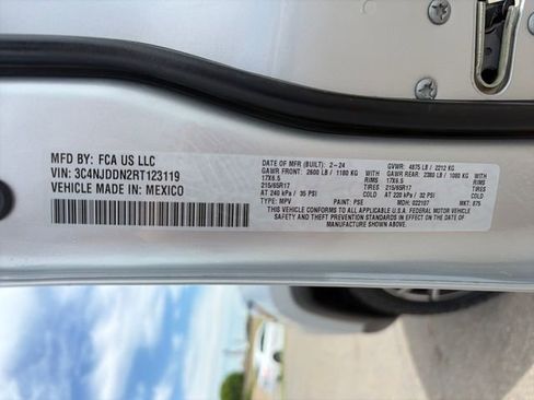 Used 2024 Jeep Compass Trailhawk AWD/4WD image 50