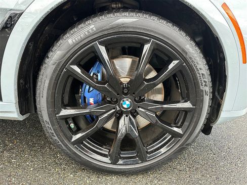 Used 2025 BMW X7 xDrive40i w/ Executive Package image 9