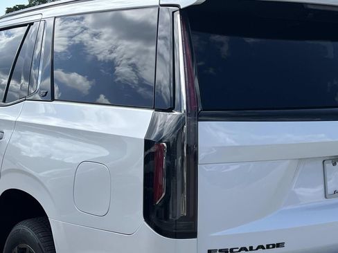 Certified 2023 Cadillac Escalade Premium Luxury AWD/4WD image 9