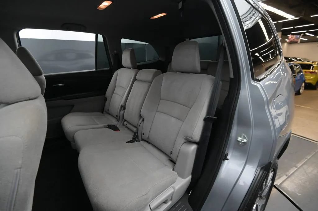 Used 2020 Honda Pilot EX image 41