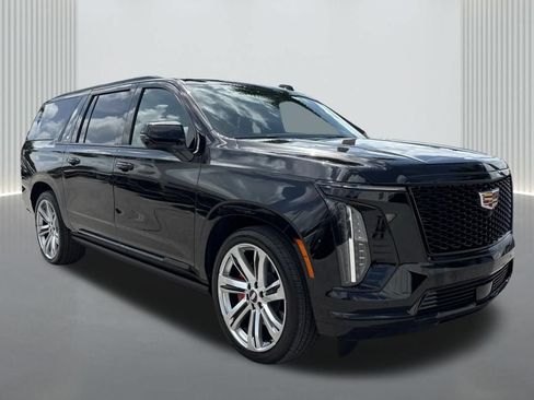 Used 2025 Cadillac Escalade ESV Sport Platinum AWD/4WD image 3