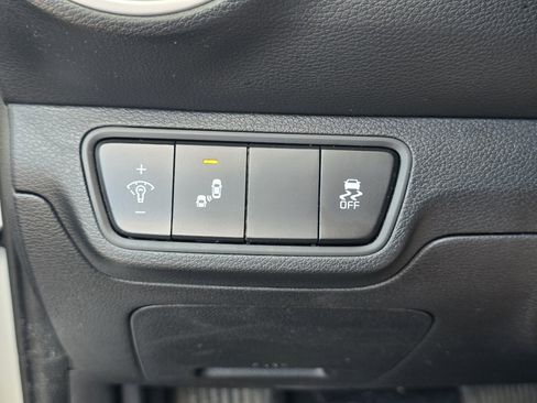 Used 2023 Kia Forte LXS w/ LXS Technology Package FWD image 22