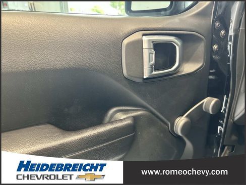 Used 2023 Jeep Wrangler Sport AWD/4WD image 15