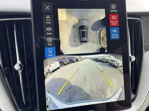 New 2026 Volvo XC60 T8 Ultra w/ Protection Package Premier image 18