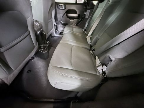 Used 2021 Jeep Wrangler Unlimited Sport image 26