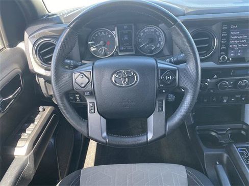 Certified 2022 Toyota Tacoma TRD Off-Road w/ Technology Package AWD/4WD image 28