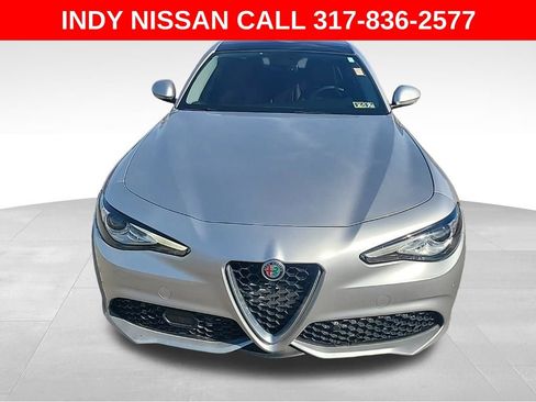 Used 2017 Alfa Romeo Giulia Ti w/ TI 19" Sport Package image 4