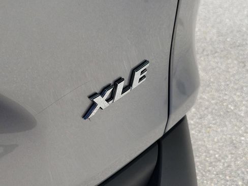 Used 2024 Toyota RAV4 XLE FWD image 7