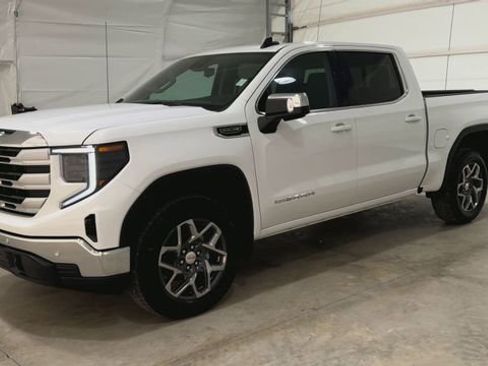 New 2026 GMC Sierra 1500 SLE w/ X31 Off-Road Package AWD/4WD image 4