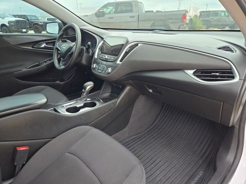 Used 2022 Chevrolet Malibu LS FWD image 26