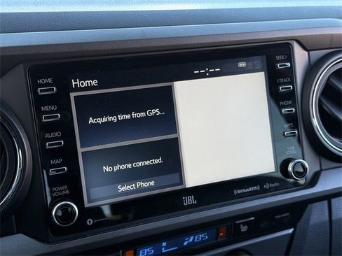 Used 2022 Toyota Tacoma TRD Off-Road w/ Technology Package image 20