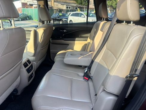 Used 2016 Honda Pilot Touring image 39