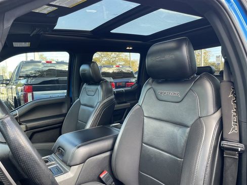 Used 2019 Ford F150 Raptor w/ Equipment Group 802A Luxury image 7