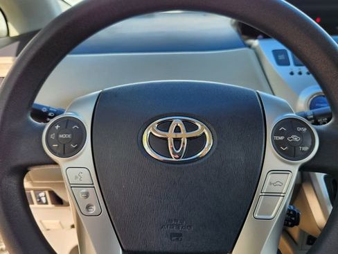 Used 2012 Toyota Prius V Five FWD image 14
