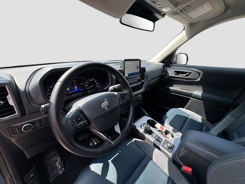 Used 2024 Ford Bronco Sport Outer Banks w/ Tech Package AWD/4WD image 9