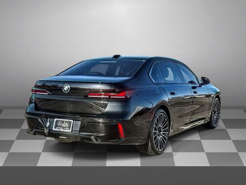 Used 2025 BMW 740i xDrive image 6
