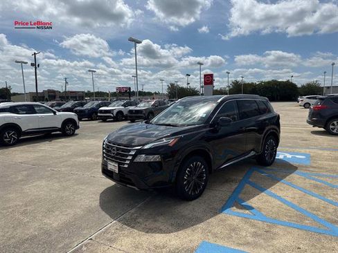 Used 2026 Nissan Rogue Platinum w/ Platinum Premium Package AWD/4WD image 3