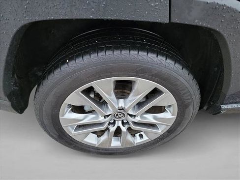Used 2024 Toyota RAV4 XLE Premium FWD image 11