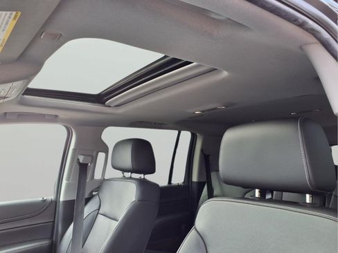 Used 2020 GMC Yukon XL SLT AWD/4WD image 15
