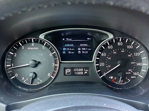 Used 2014 Nissan Altima 3.5 SL FWD image 8