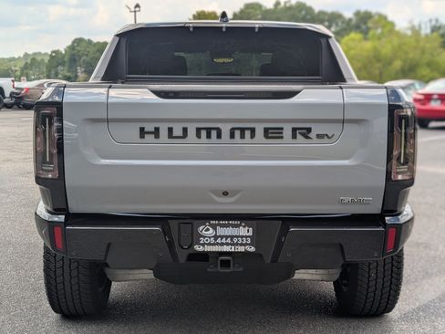 Used 2025 GMC Hummer EV 2X AWD/4WD image 8