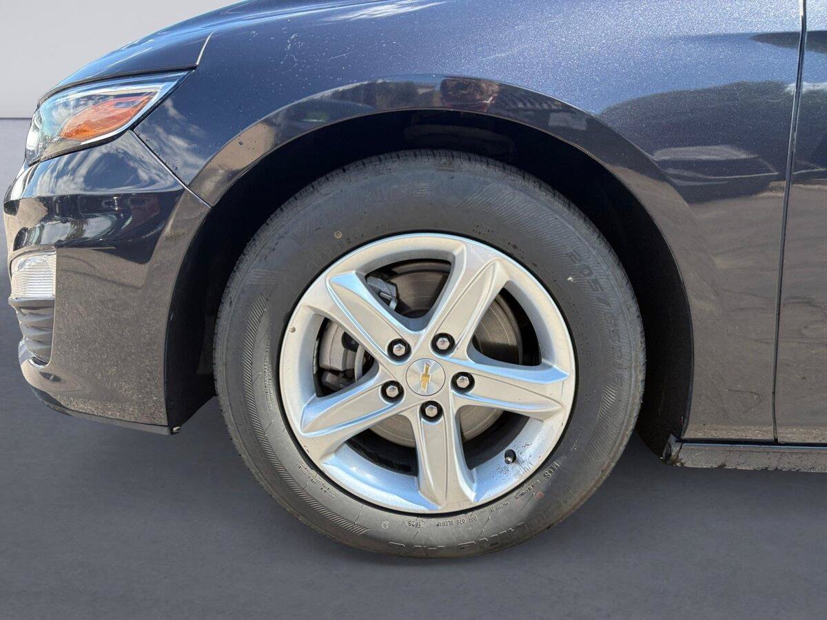 Used 2023 Chevrolet Malibu LT w/ Driver Confidence Package FWD image 11