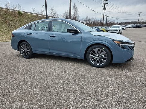New 2026 Nissan Sentra SL w/ Floor Mat Package FWD image 2
