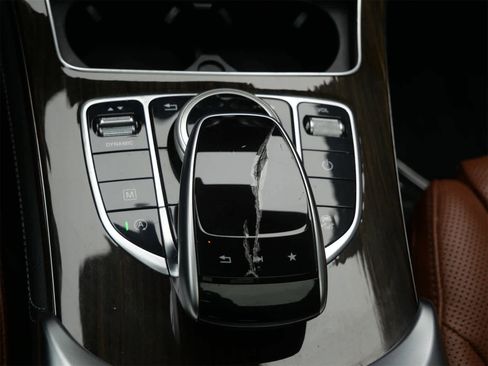 Used 2019 Mercedes-Benz GLC 300 4MATIC Coupe image 15