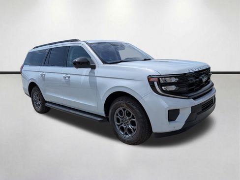 Used 2025 Ford Expedition Max Active AWD/4WD image 1