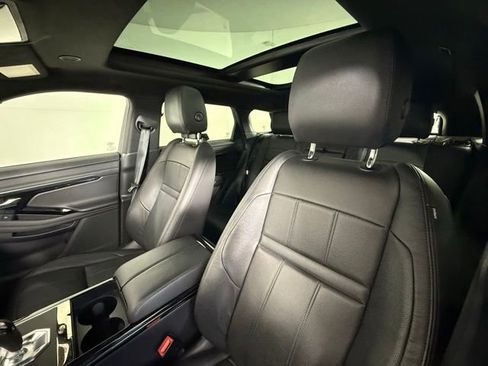 Certified 2023 Land Rover Range Rover Evoque R-Dynamic SE image 7