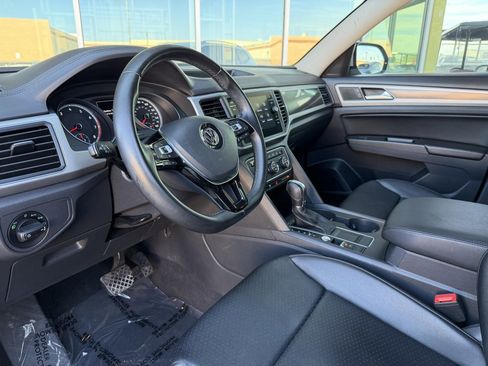 Used 2018 Volkswagen Atlas SE image 32