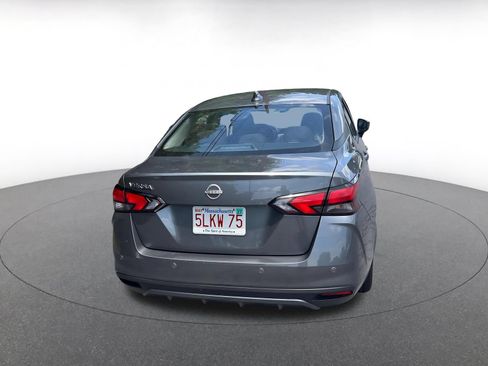 Used 2025 Nissan Versa SV FWD image 9