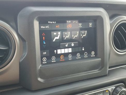 Used 2022 Jeep Wrangler Sport AWD/4WD image 14