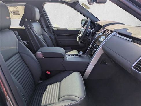 New 2026 Land Rover Discovery S AWD/4WD image 17