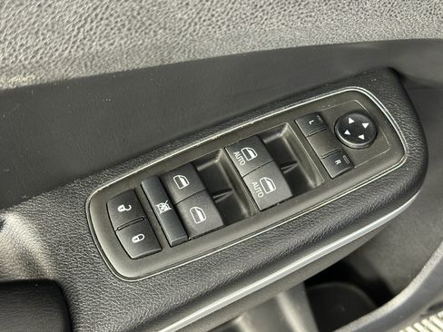 Used 2021 Chrysler 300 Touring w/ Sport Appearance Package RWD image 23