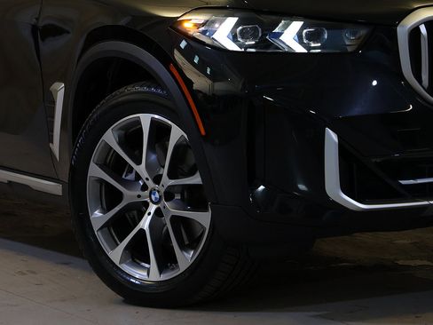 Used 2026 BMW X5 xDrive40i AWD/4WD image 3