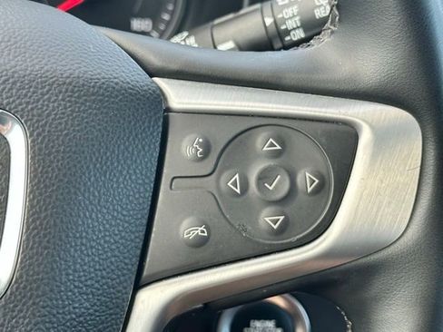 Used 2024 GMC Terrain SLT image 14
