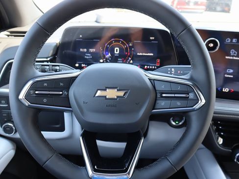 New 2025 Chevrolet Suburban Premier image 6