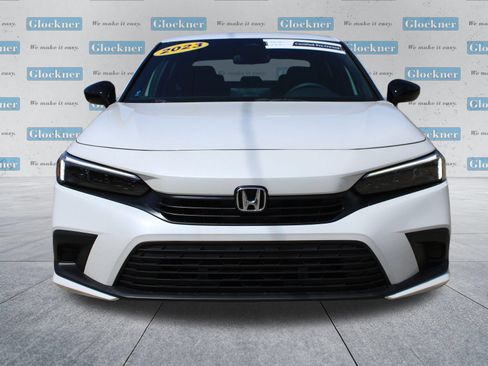 Used 2023 Honda Civic Sport image 2