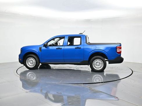 New 2025 Ford Maverick XL image 8