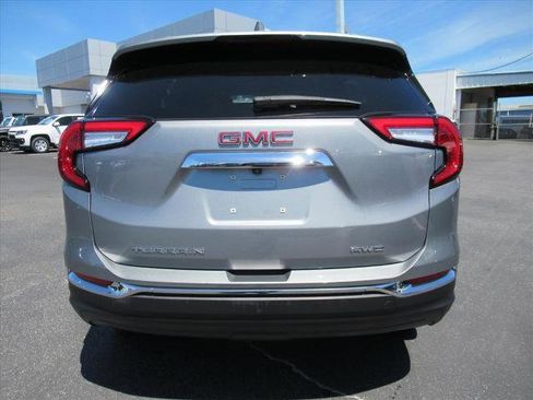 Used 2023 GMC Terrain SLT AWD/4WD image 6