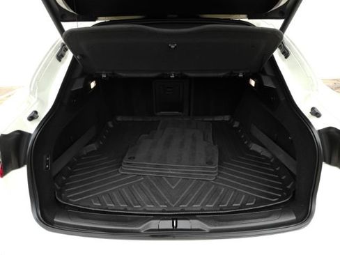 Used 2019 Maserati Levante AWD/4WD image 26