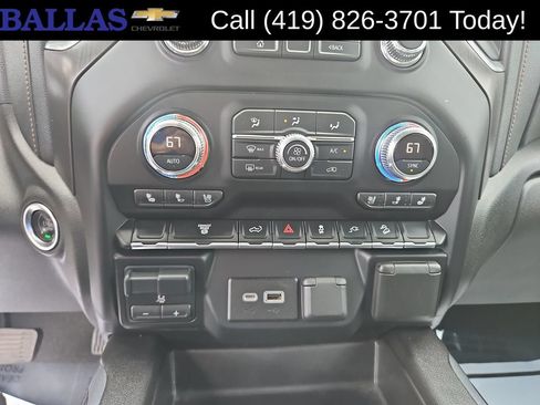 Certified 2022 GMC Sierra 2500 AT4 AWD/4WD image 14