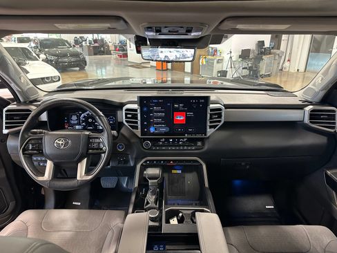 Used 2024 Toyota Tundra Limited AWD/4WD image 17